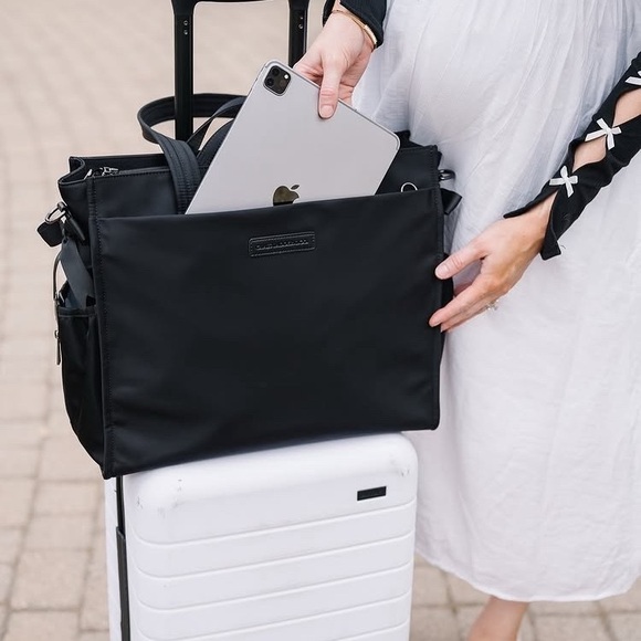 NWT Black Nylon Megan Tote Glass Ladder & Co. - Picture 6 of 12
